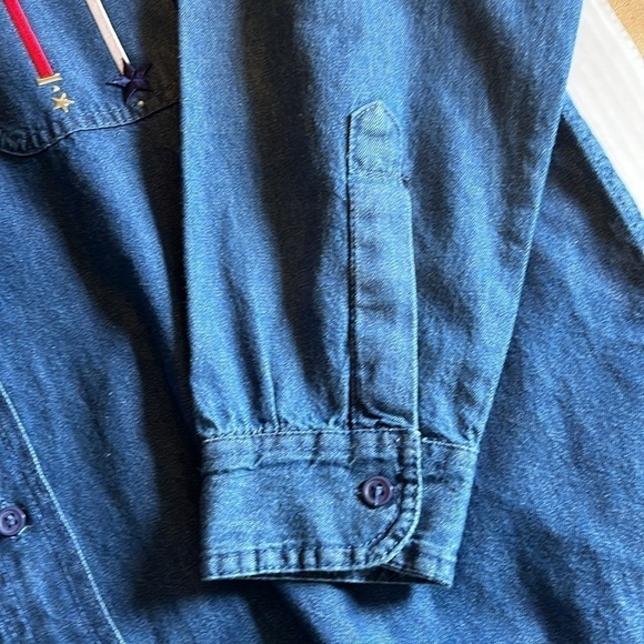 Shipshe-L-Patriotic denim L/S button-down Shirt with matching T-shirt. - Picture 6 of 16